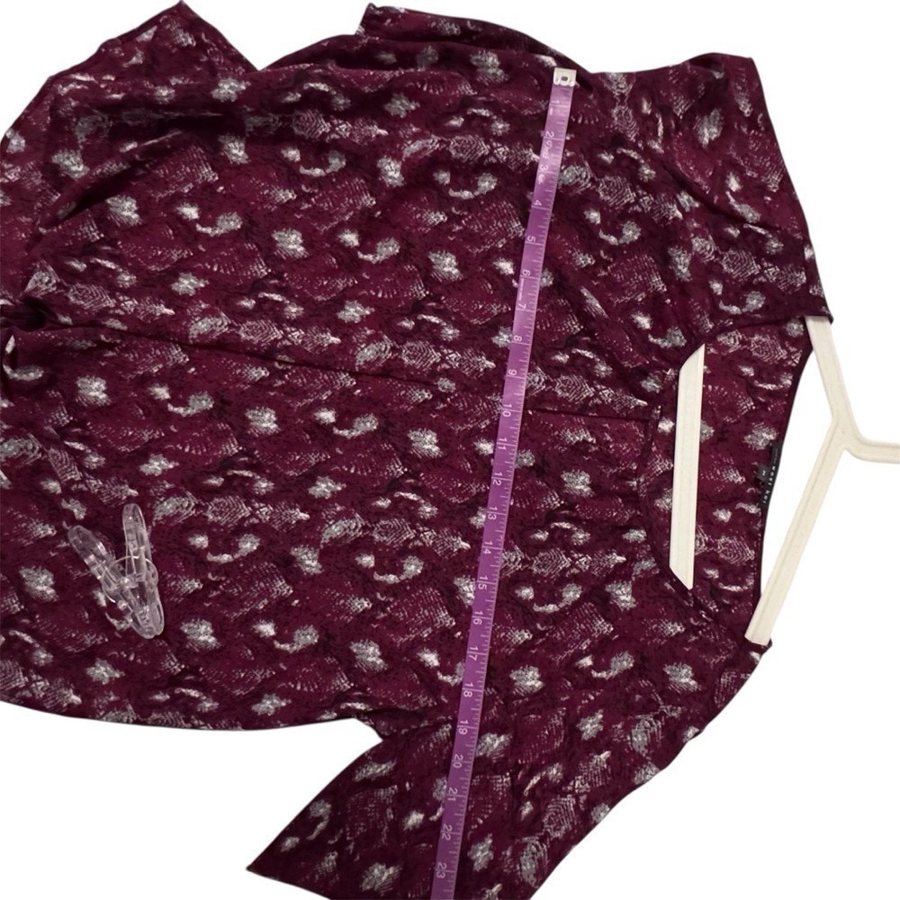 West Kei Burgundy Snakeskin Print Front Tie Long Sleeve Blouse Womens Medium - Picture 4 of 5